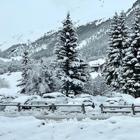 Les Barmettes Appart Renove Avec Vue, Parking Et Skis Aux Pieds Val-dʼIsère Esterno foto