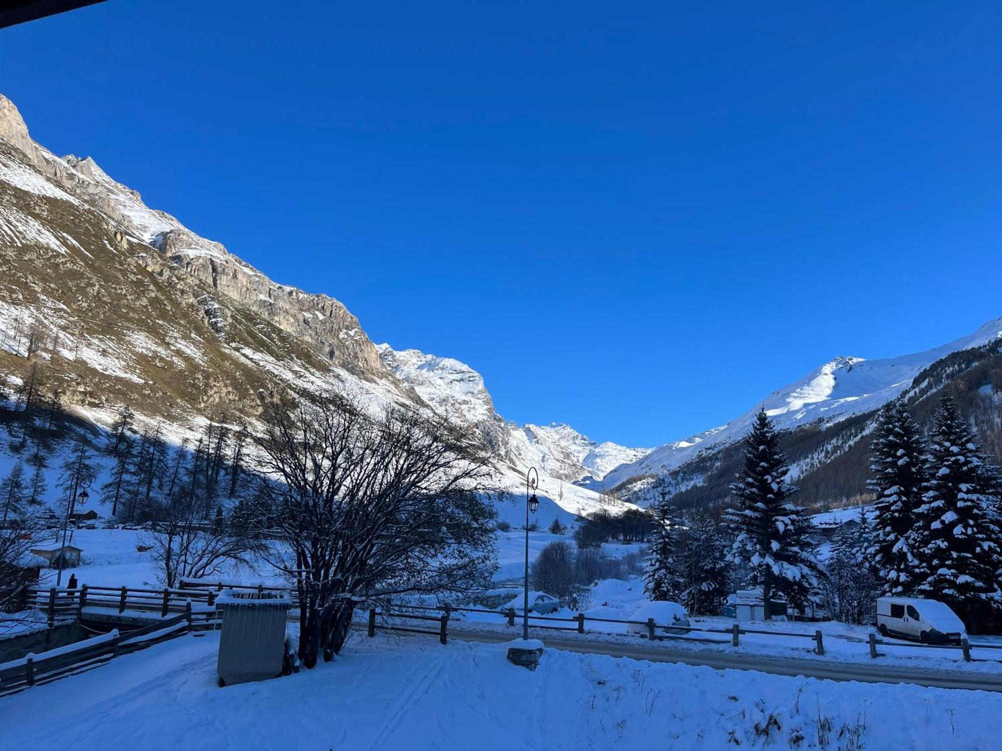 Les Barmettes Appart Renove Avec Vue, Parking Et Skis Aux Pieds Val-dʼIsère Esterno foto
